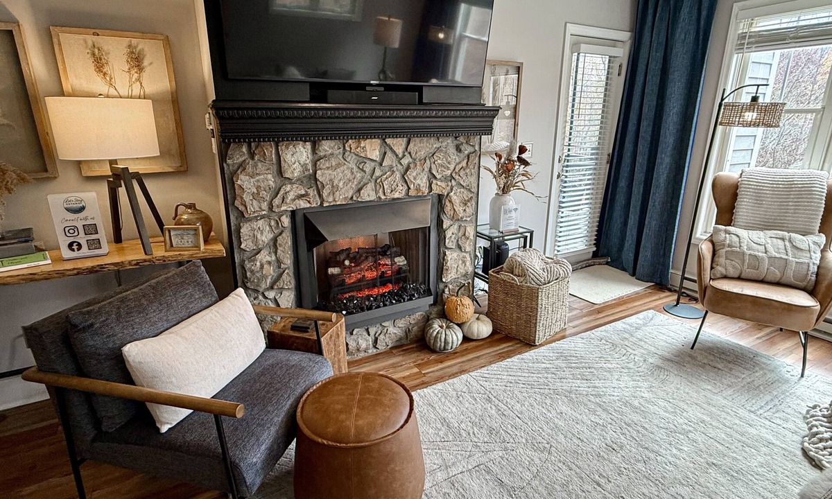 Seven Devils Condo | Cozy Escape | Perfect Couples Retreat near Banner Elk | 2 Private King Suites