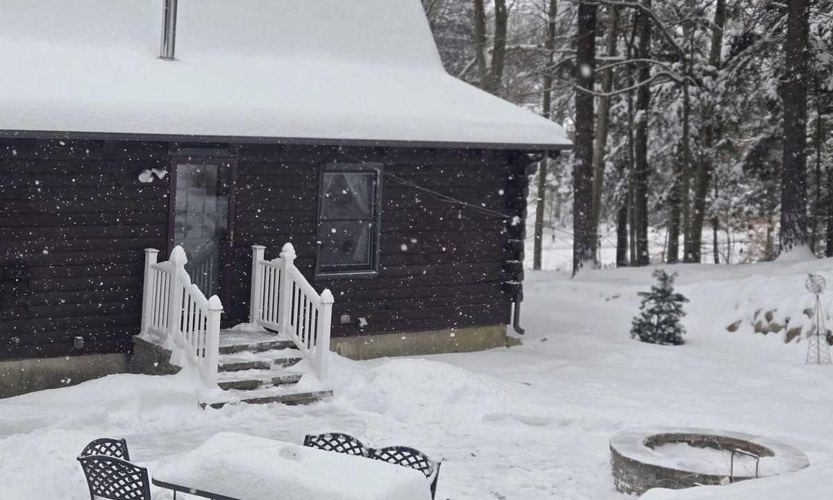 Kattskill Bay Cabin | Cozy Fishing and Get-A-Way Cabin minutes from Lake George