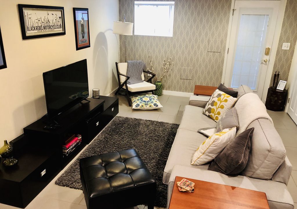 Petworth Apartment | Cozy, Hip Petworth Apartment Minutes Walk To Metro And DC's Best Sites
