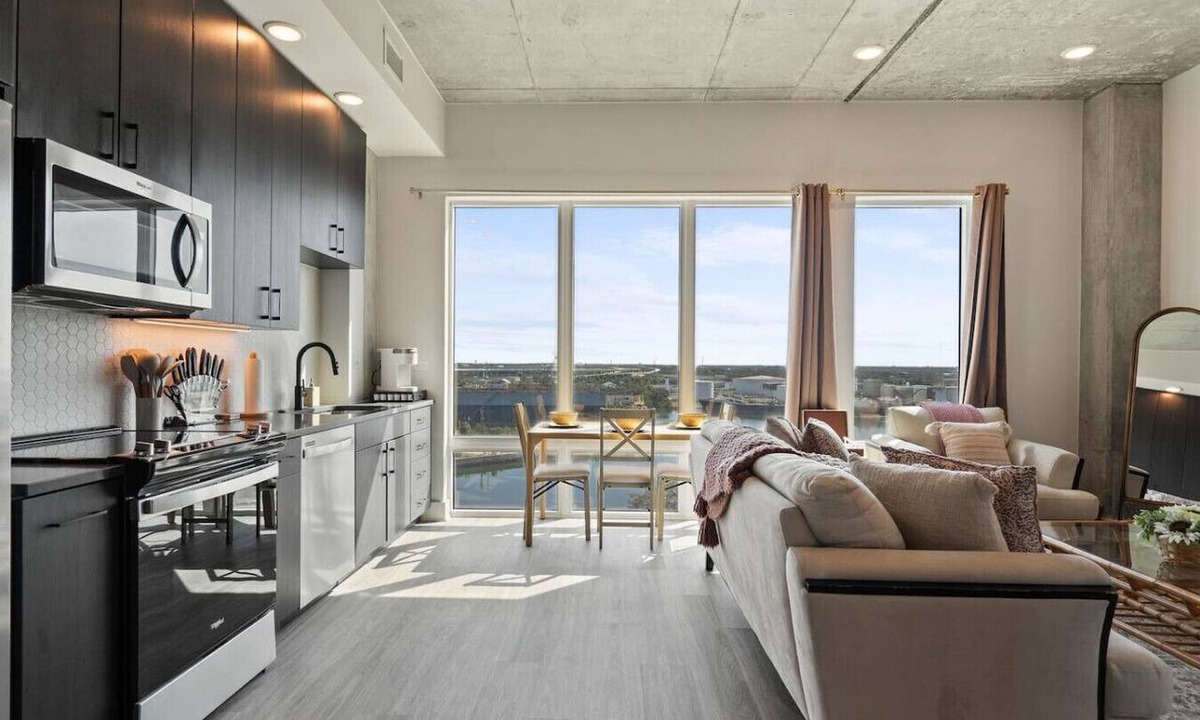 Channel District Apartment | Cozy Retreat Channelside | 1 BR | Great Amenities