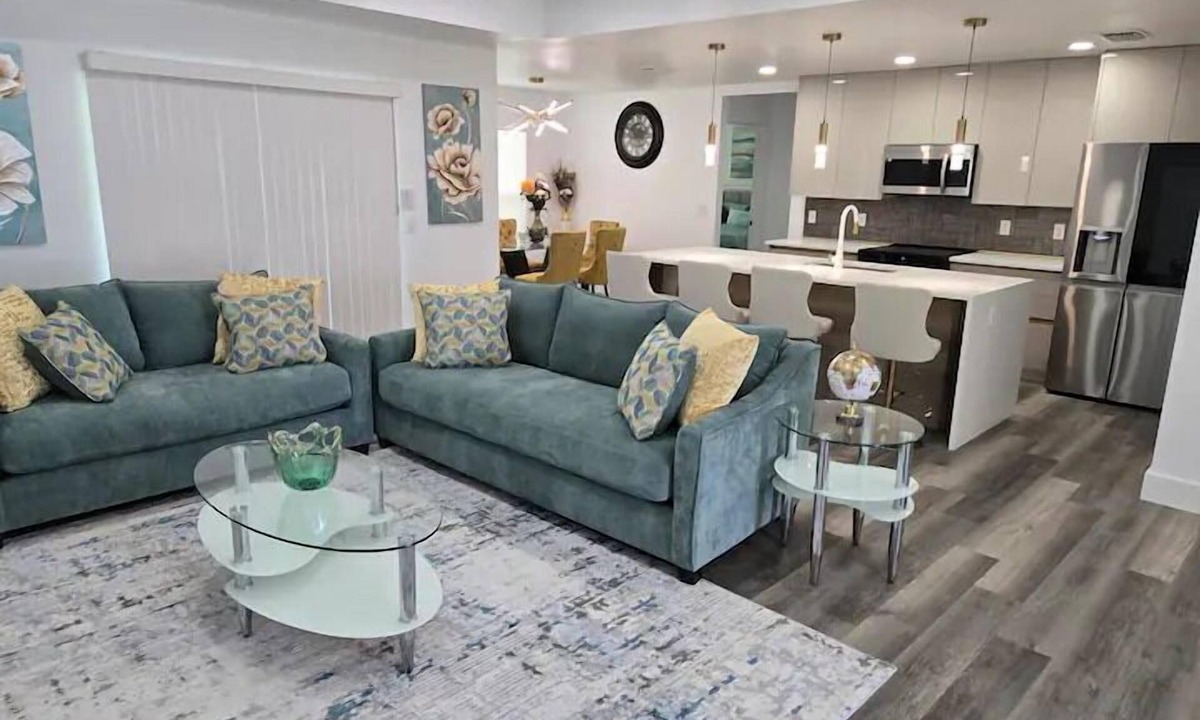 Mariner House | Cozy Urban Oasis
