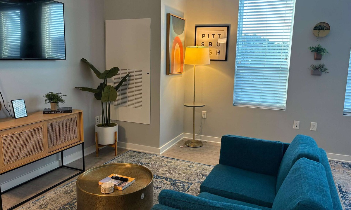 Lower Lawrenceville Apartment | CozySuites Deluxe SDO, Lawrenceville