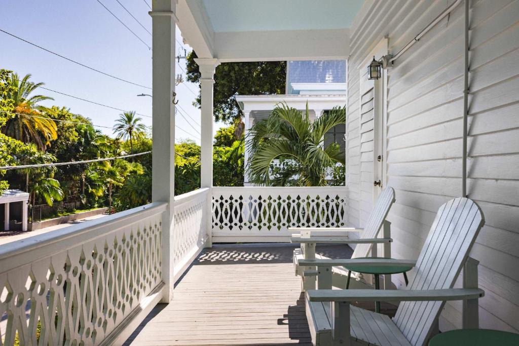 Historic Seaport Hotel | Creme Brulee Suite