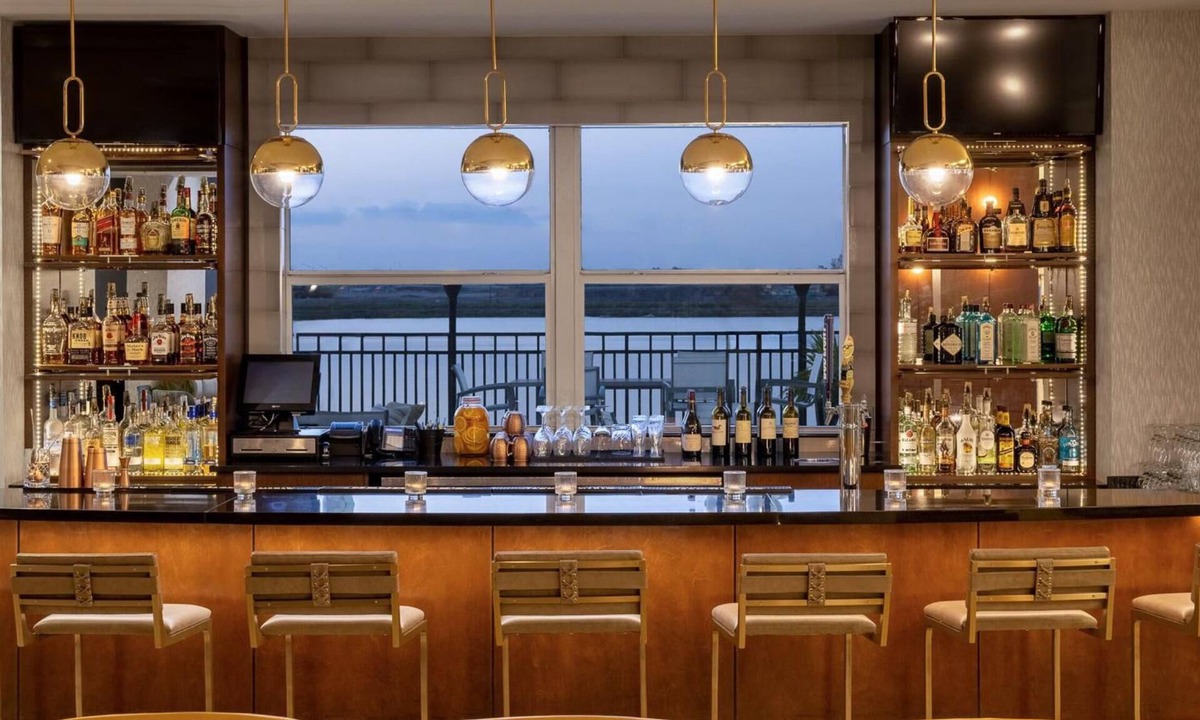 Biggar Hotel | Crowne Plaza Ft. Myers Gulf Coast by IHG