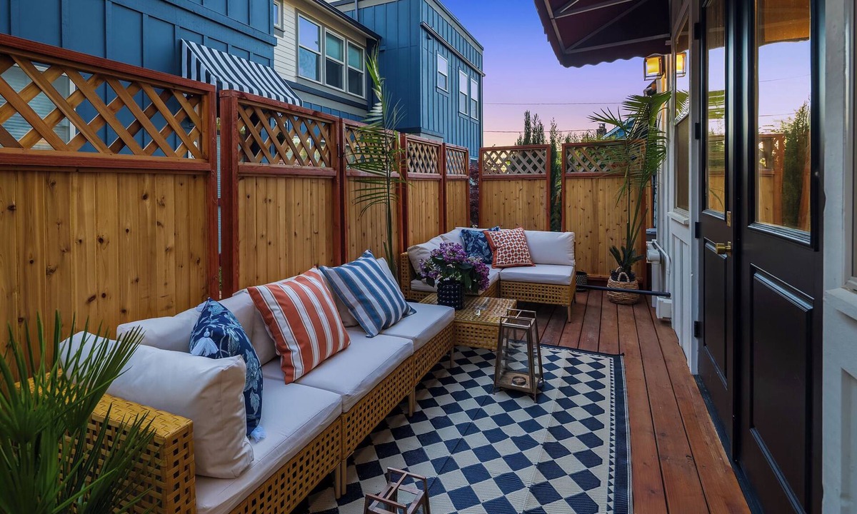 North Delridge House | Delridge ArtHaus - Spacious 4-bedroom house in beautiful Seattle with AC
