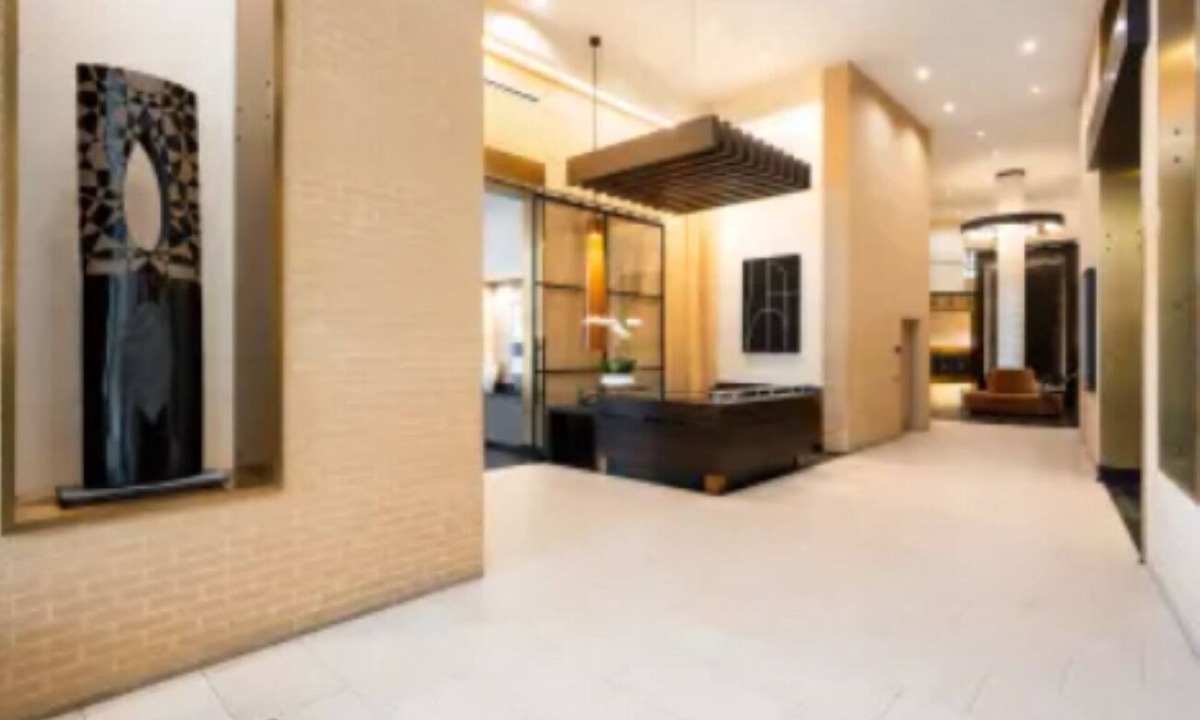 Radnor - Fort Myer Heights Apartment | Discounted NEW Listing in Arlington, VA near metro 1- free parking included