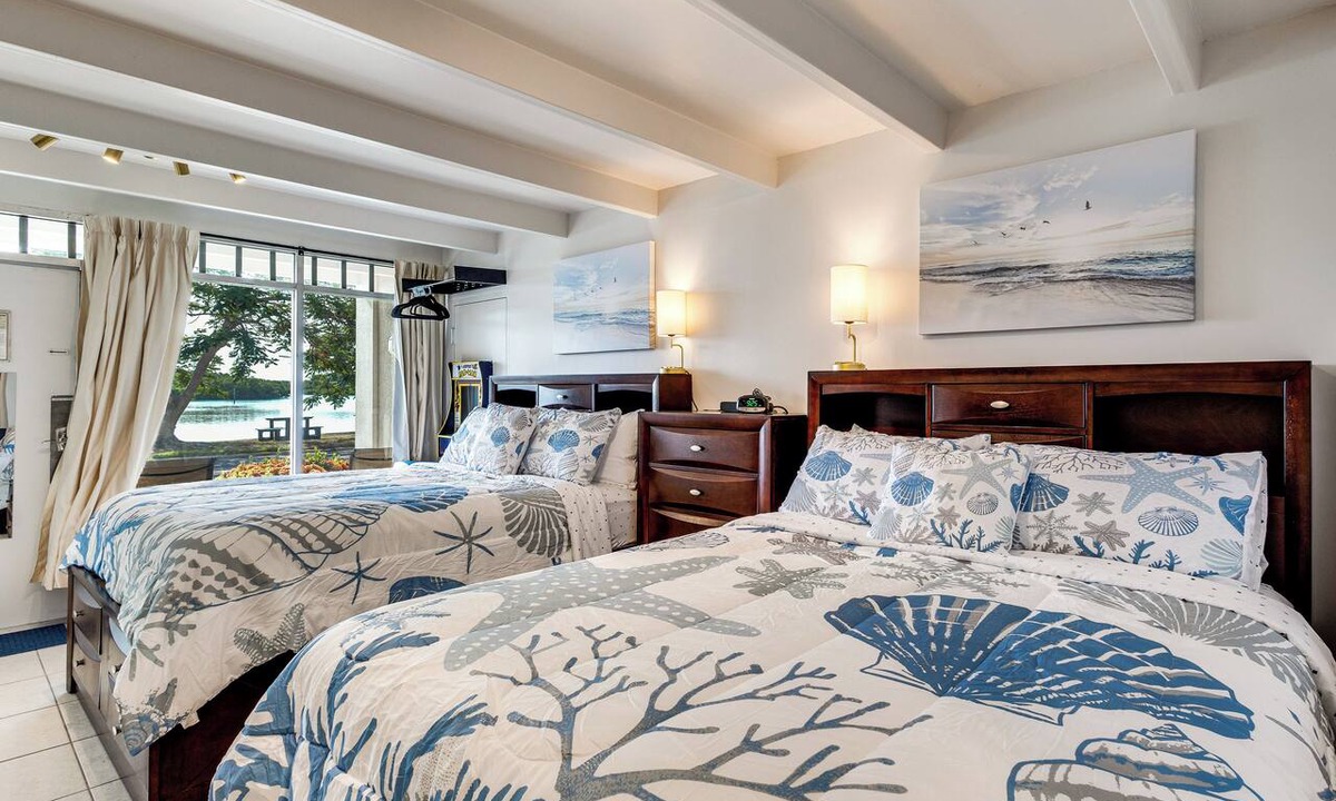 Ruskin Apartment | Dolphin & Manatee Cove Condo: Beach Access + More!