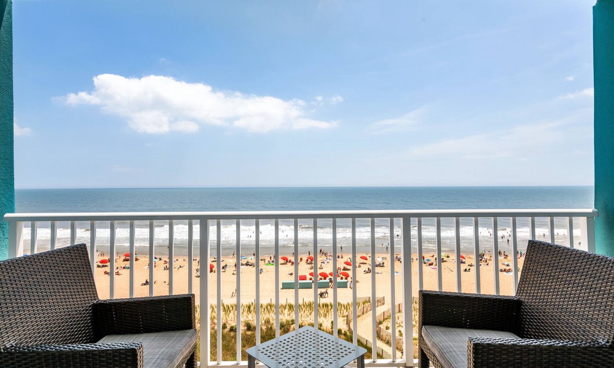 Midtown Ocean City Hotel | DoubleTree by Hilton Ocean City Oceanfront