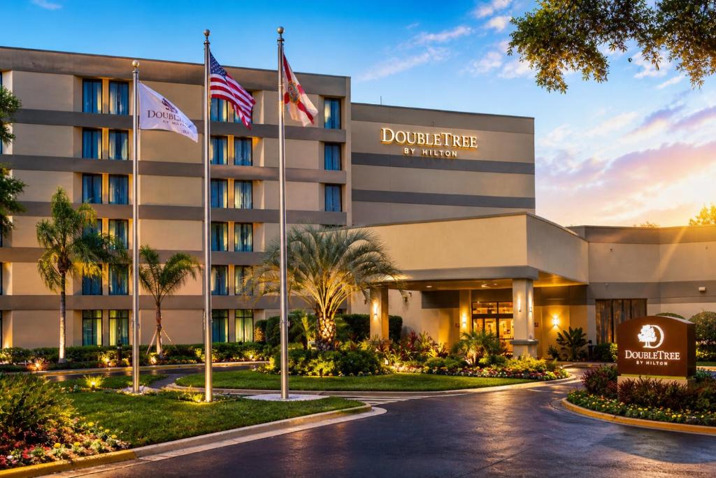Orlando Hotel | DoubleTree by Hilton Orlando East - UCF Area