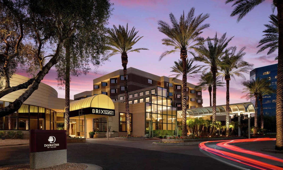 Phoenix Hotel | DoubleTree Suites by Hilton Phoenix