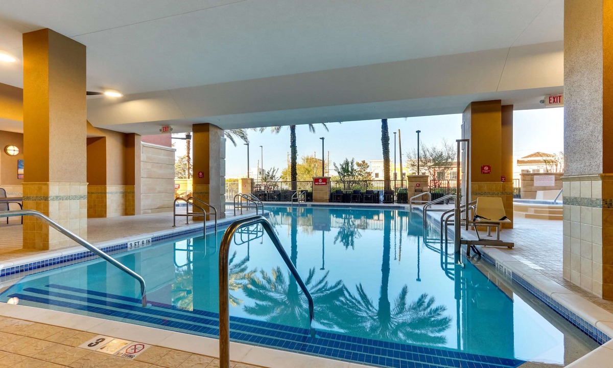 Florida Central Atlantic Coast Hotel | Drury Inn & Suites near Universal Orlando Resort