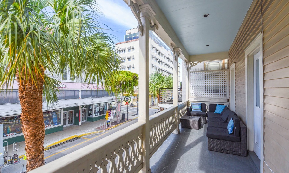 Downtown Apartment | Duval Dream Loft by Brightwild Right on Duval