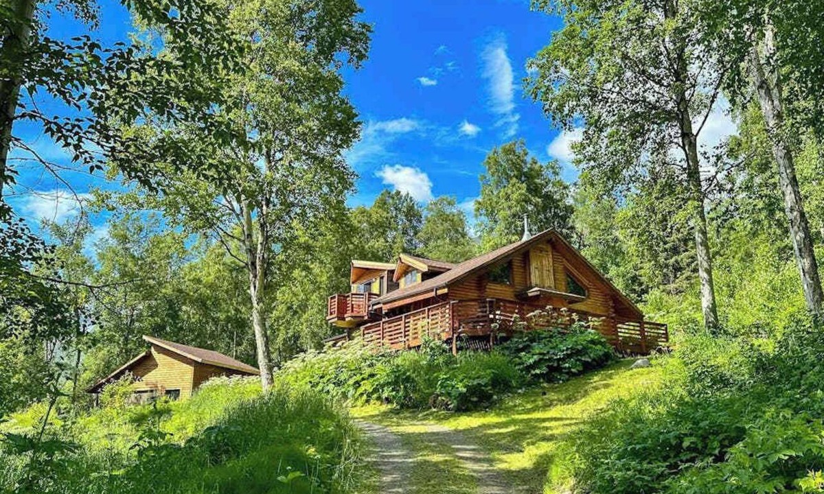 Eagle River House | Eagle River Retreat | Backcountry Log Cabin