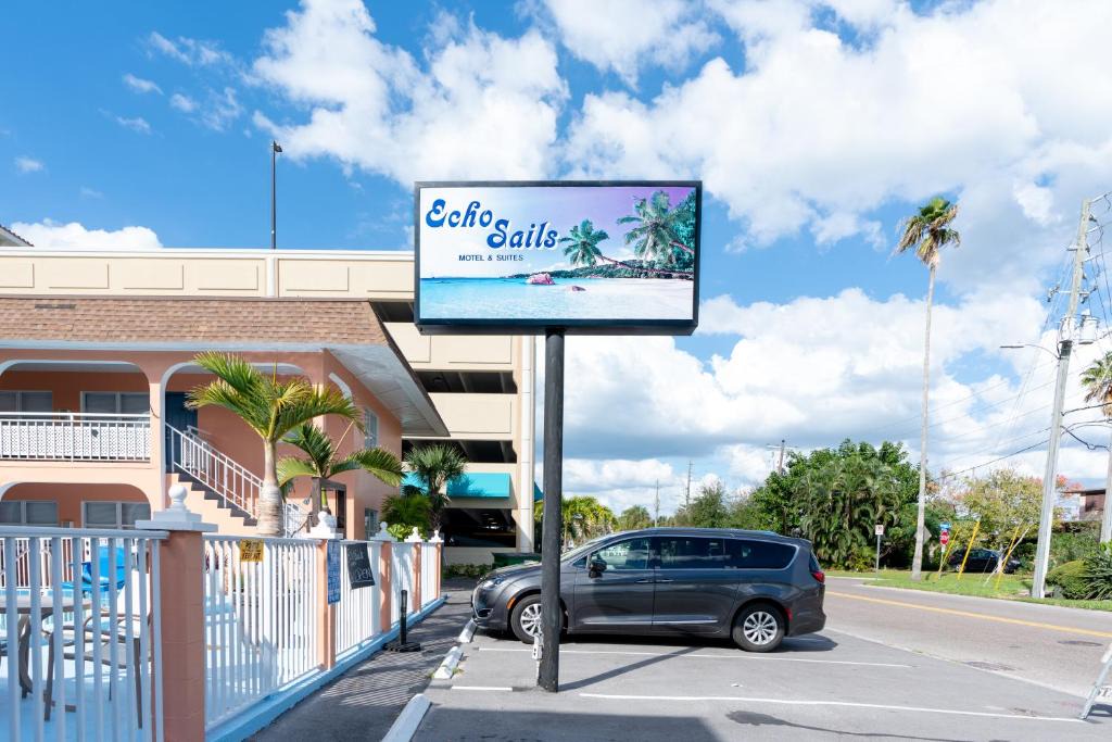Clearwater Beach Hotel | Echo Sails Motel