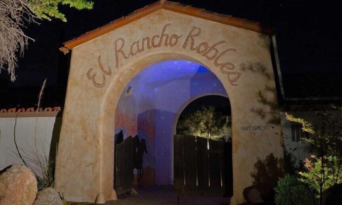 Oracle Cabin | El Rancho Robles