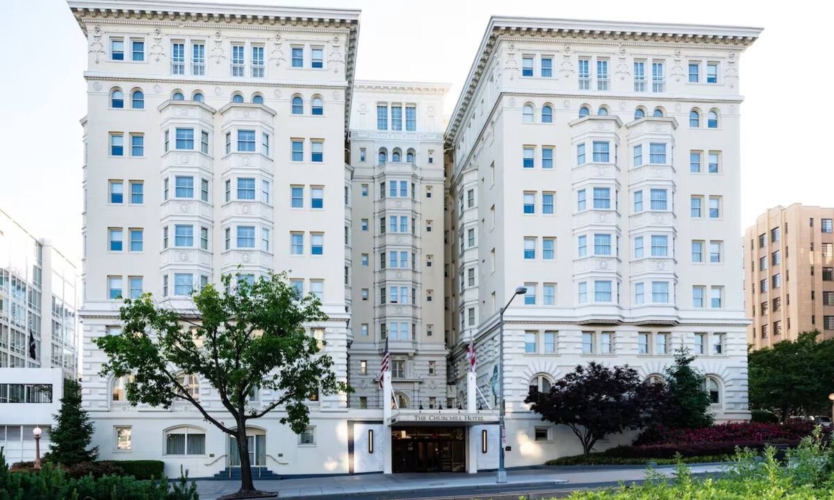 Kalorama Heights Hotel | Elegant City Retreat | 1 BR Suite | Near DC's Dupont Circle - 0.5 mi | Parking