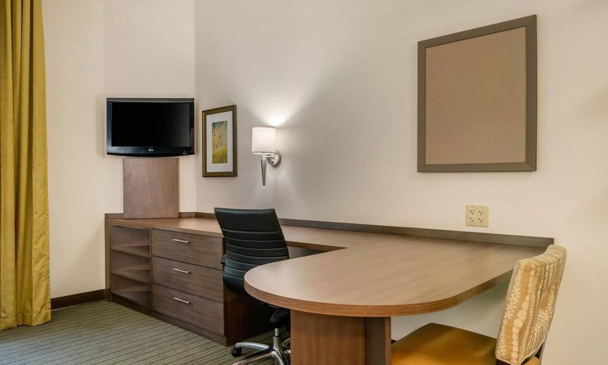 Biggar Hotel | Ensuring a Very Comfortable & Memorable Stay! Pets Are Welcome, Free Parking!