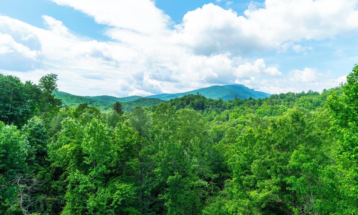 Foscoe Condo | Evergreens 1522- Mtn Condo, Gated Resort, Indoor/Outdoor Pools & Hot Tub