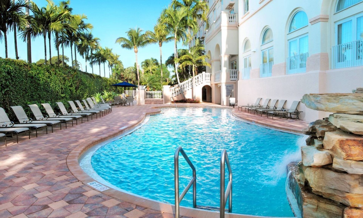 Park Shore Hotel | Everything You Need for a Great Stay! 3 Units, Outdoor Pool, Free Parking!