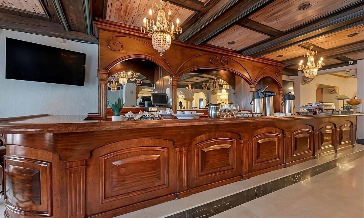 Downtown Tampa Hotel | Explore Tampa: Stay in Modern Luxury! 3 Rooms
