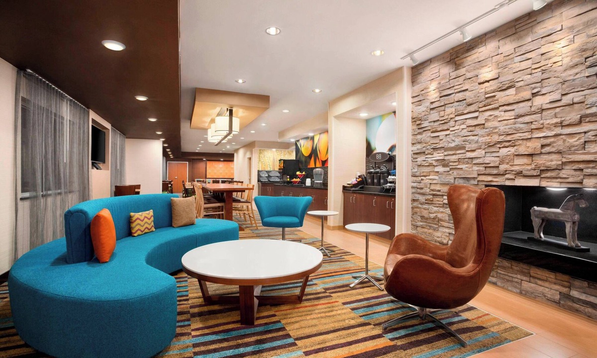 Mendota Heights Hotel | Fairfield Inn & Suites Minneapolis-St. Paul Airport