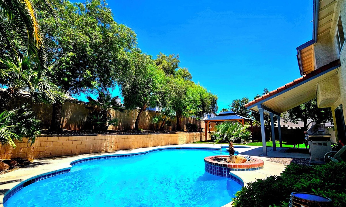 Canyon Gate House | Families! Get-a ways! Vegas Vacation Haven, 4BD/3BT/Pool/Spa/BBQ