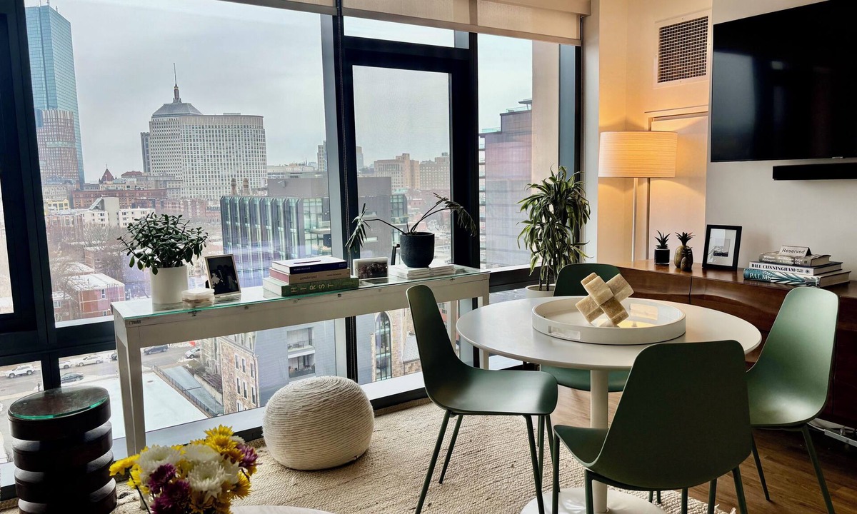 South End Apartment | Family & Group Friendly Boston Apartment Near MBTA Easy Access to World Cup