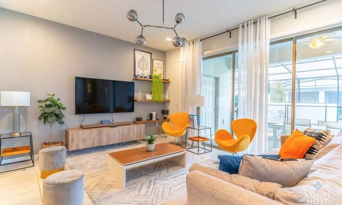 Four Corners House | Family Townhome: Pool, Lazy River & Near Disney
