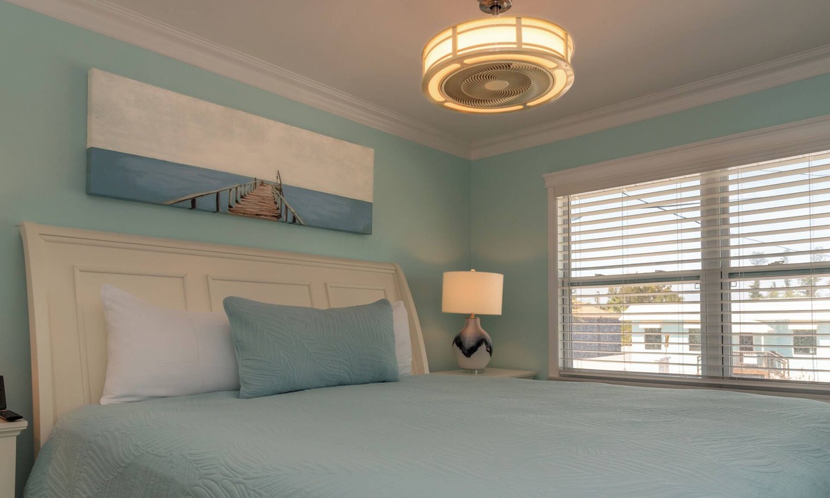 Mid Island Hotel | Flamingo Inn - Standard King
