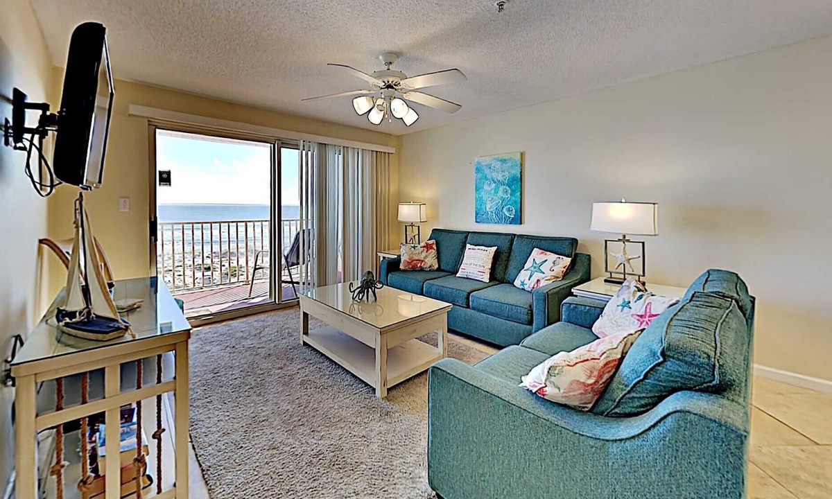 Fort Walton Beach Condo | Fort Walton Beachfront Condo | Free Seasonal Beach Service & More!