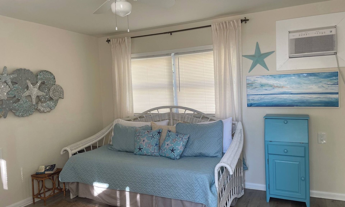 Pass-a-Grille Apartment | Fresh Renovation , Clean , Studio, Unit 2, Steps from the Gulf, Parking Pass
