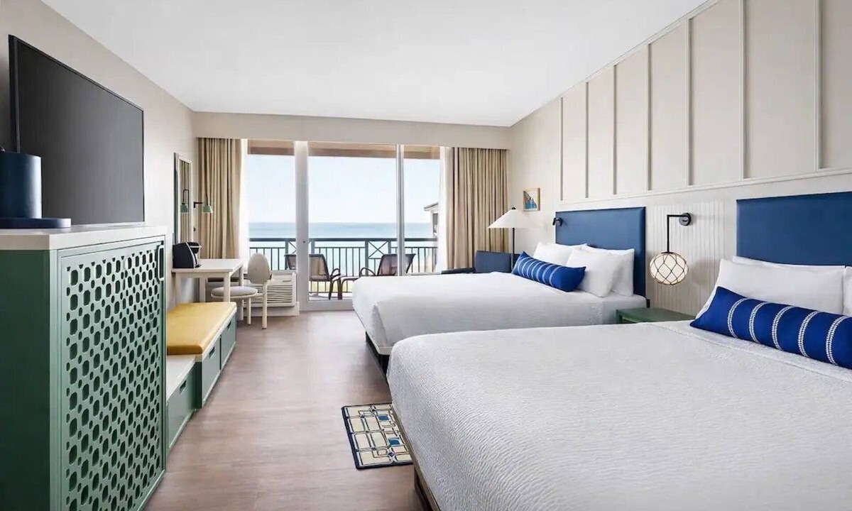 Panama City Beach Hotel | Full/Full | Palm & Tide | Friend Group Stay | Sugar-White Sand | 2 Units