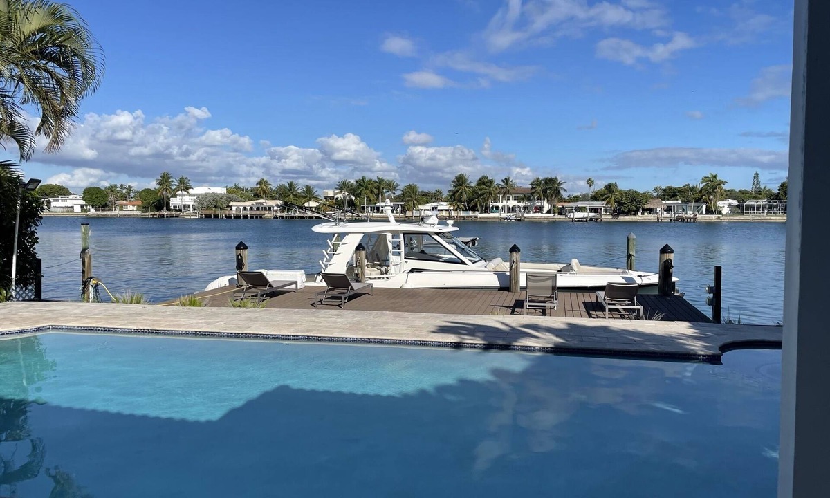 North Beach Villa | Gated Miami Boaters Paradise with Tennis and Golf