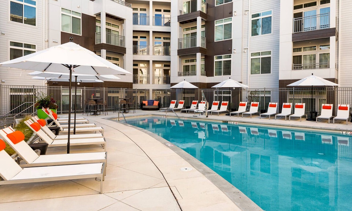 Reston Apartment | Global Luxury Suites at Reston