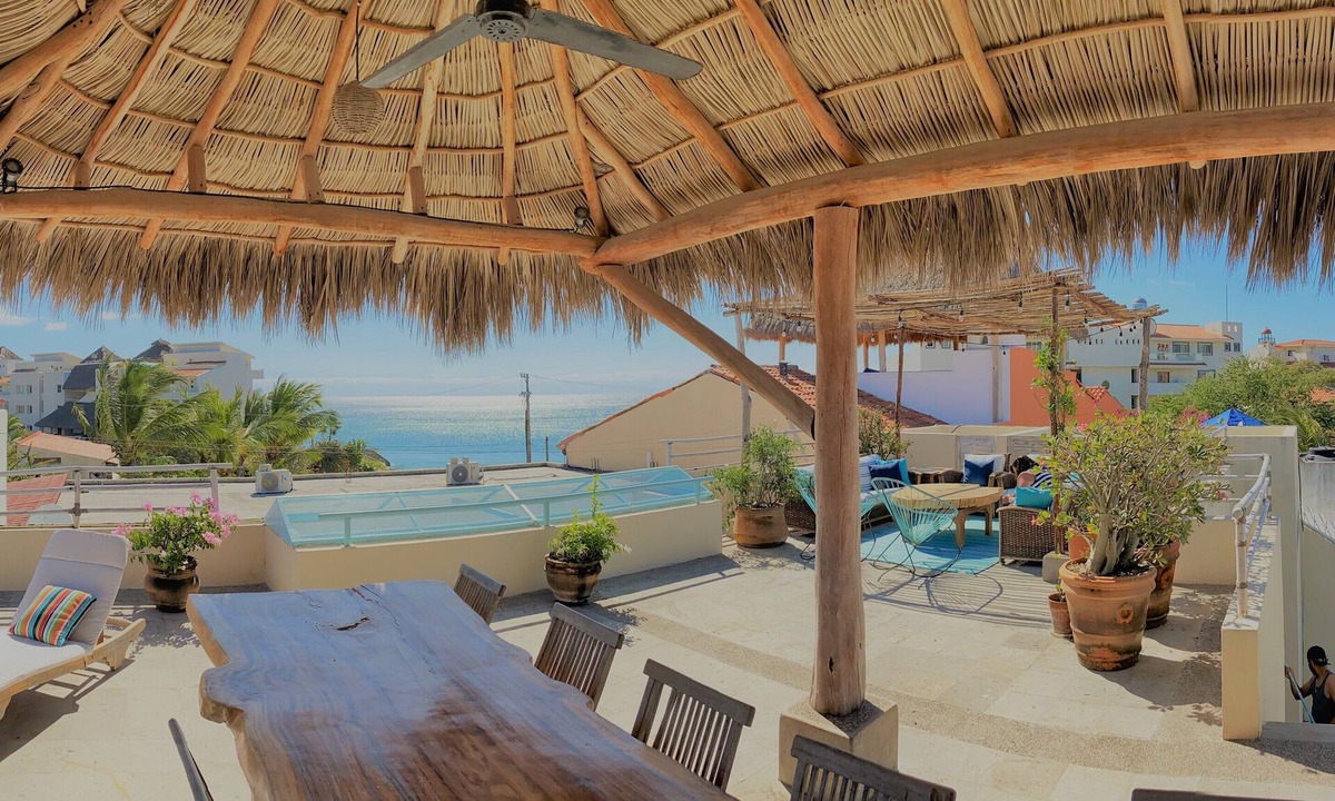 Emiliano Zapata House | Gorgeous multi-level villa with pool, large rooftop terrace