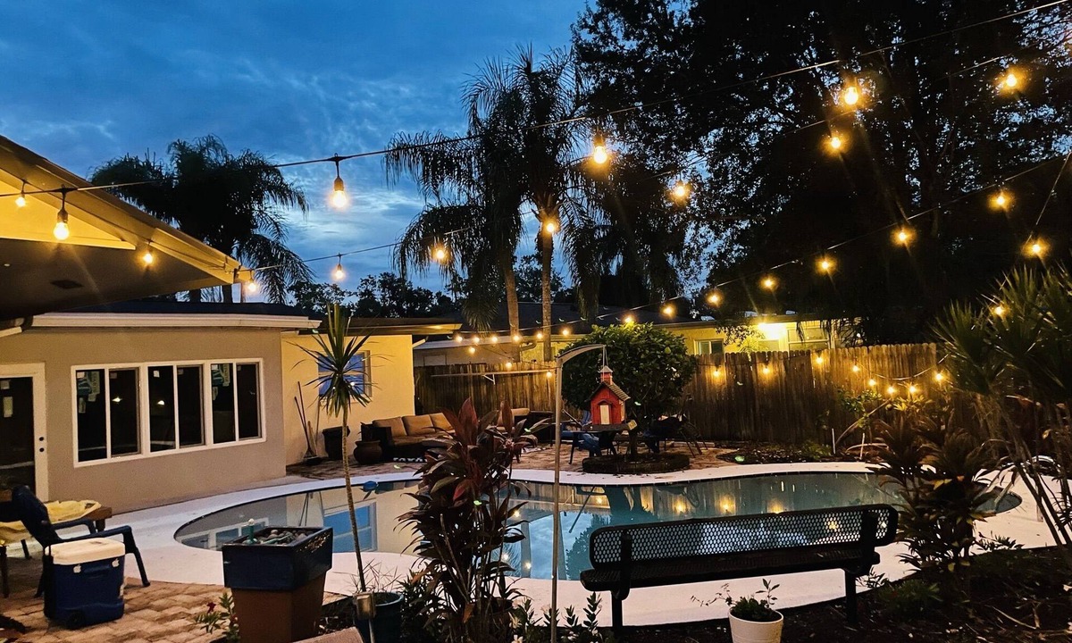 Oldsmar House | Gorgeous Upscale 3/2 home with Pool. 9 minutes from Honey Moon Island