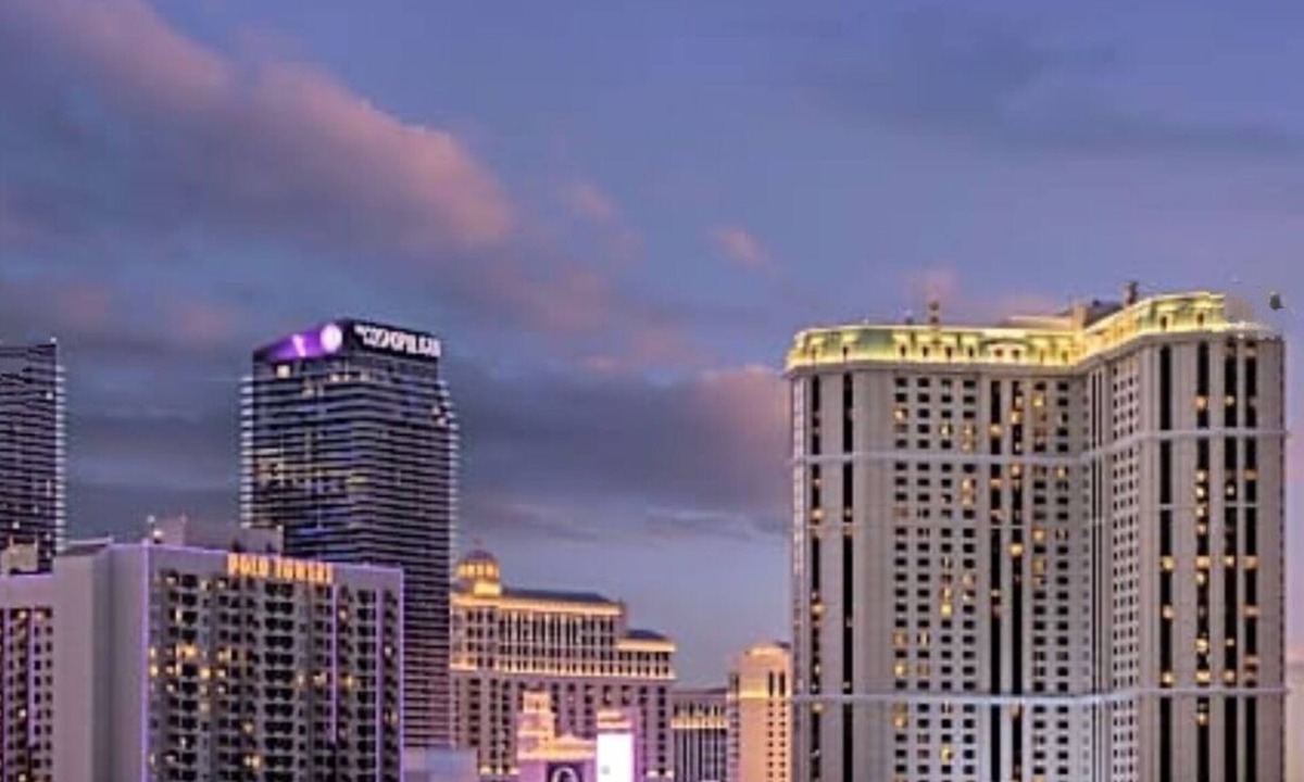 Las Vegas Hotel | GRAND PRIX RACE Marriott Grand Chateau One Bd Suite, kit, sleeps 4, King+Sofa Bd