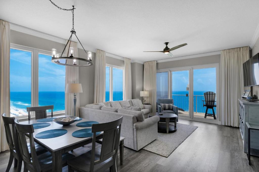 Long Beach House | Grandview East 1601 - Azure Paradise