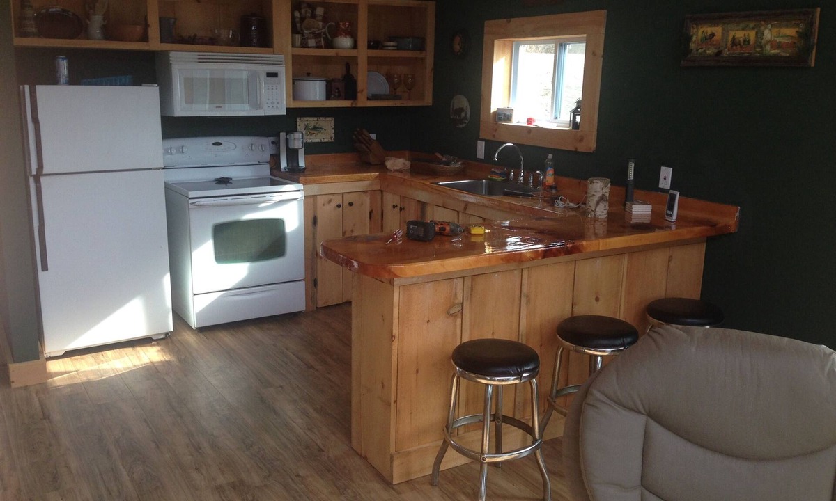 Chase Mills Cottage | Grasse River Waterfront Cottage minutes to Waddington