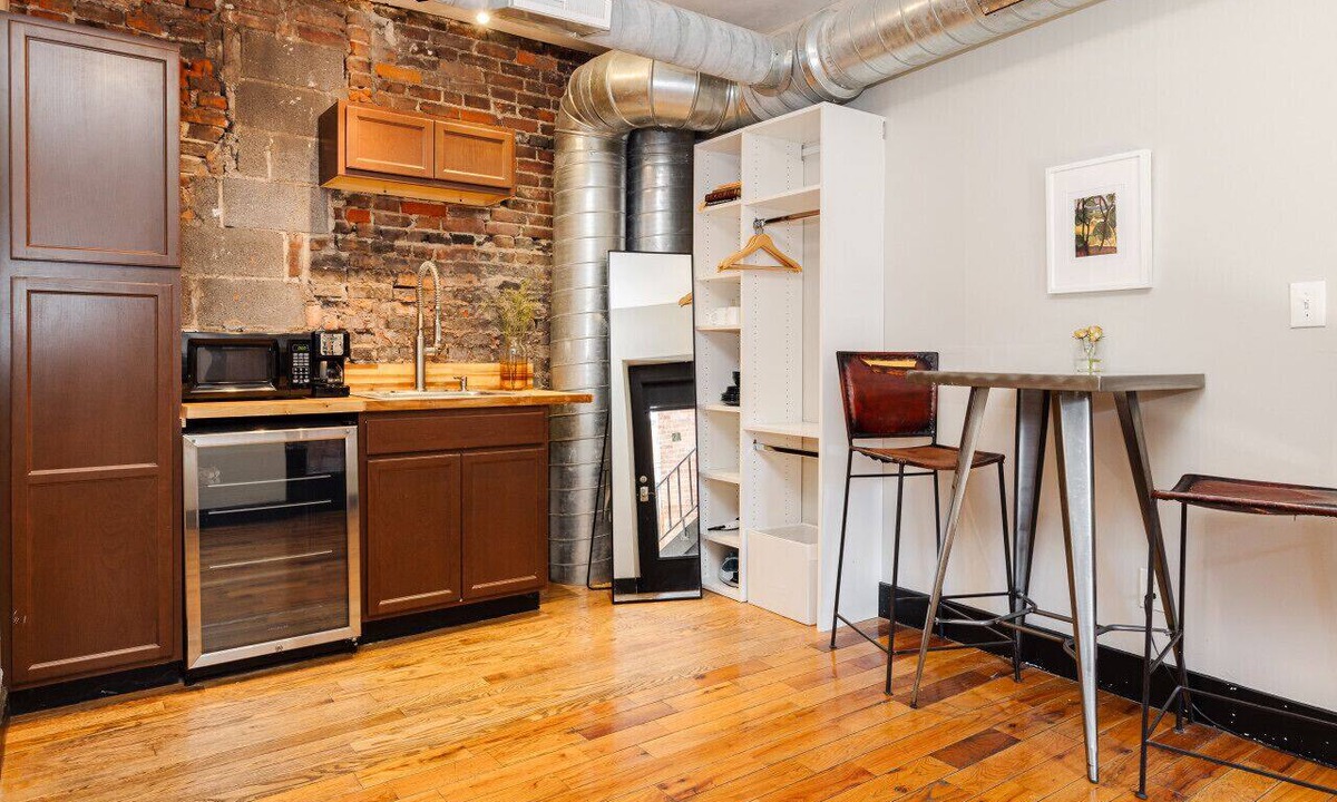 Pendleton Apartment | Great Parkside Microapartment ♥ Location AND Price