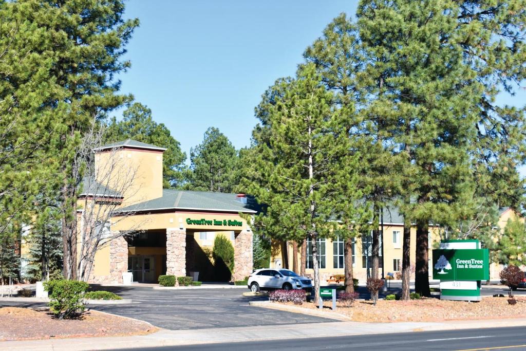 Pinetop Hotel | GreenTree Inn & Suites Pinetop