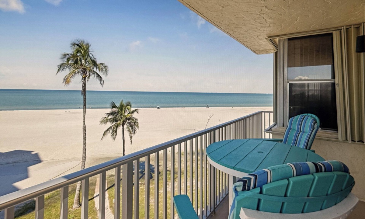 South Island Condo | Gulf Front Condo completely remodeled ,100 steps to the beach.