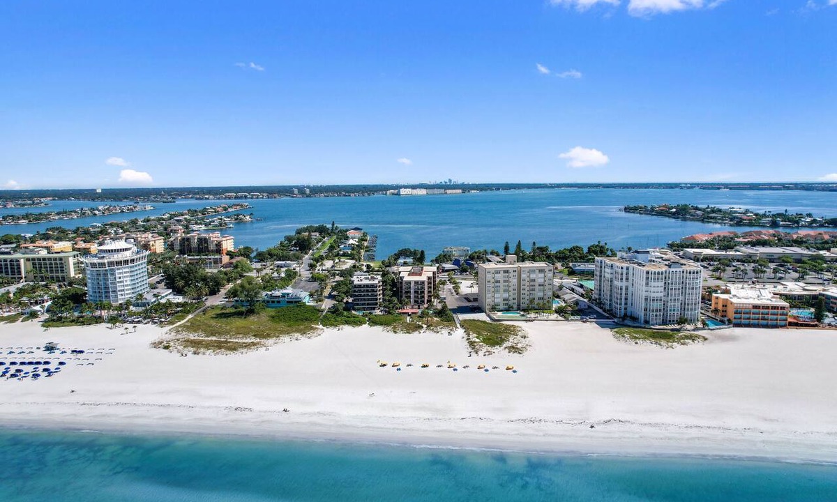 St. Pete Beach Condo | Gulf Gate Resort 507 Spacious Condo , SUMMER "Value" Priced 197 per night