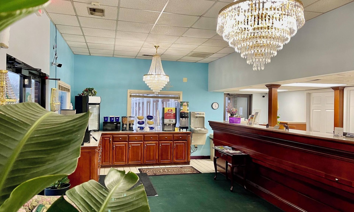 Arlington Hotel | Hamilton Inn Jonesville NC