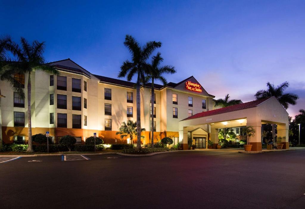 Fort Myers Beach Hotel | Hampton Inn & Suites Fort Myers Beach/Sanibel Gateway