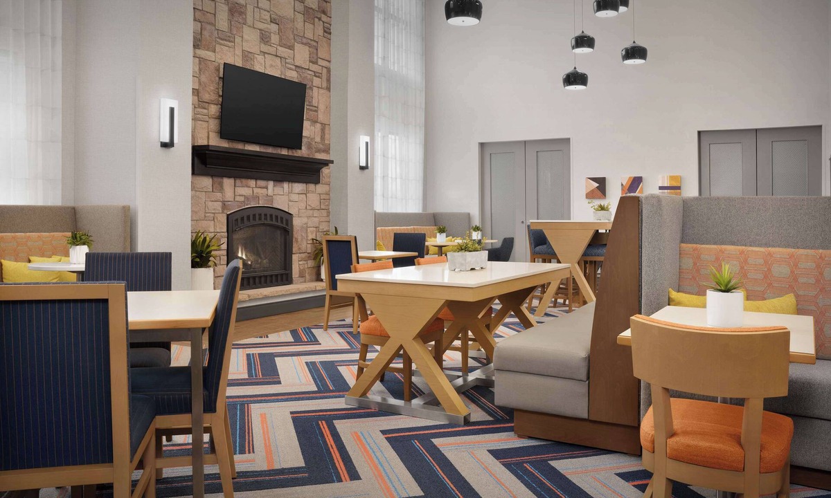 Williston Hotel | Hampton Inn & Suites Williston