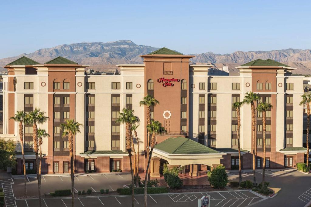 Las Vegas Hotel | Hampton Inn Tropicana
