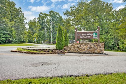 Lake Tansi Apartment | Hiawatha West Lake Tansi by Coolvacay