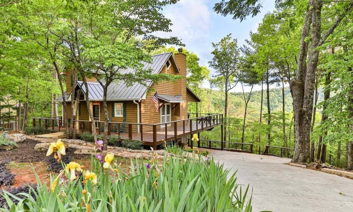 Walnut Mountain Cabin | High Hopes by Mountain Oasis | Mountain View in Walnut Mountain