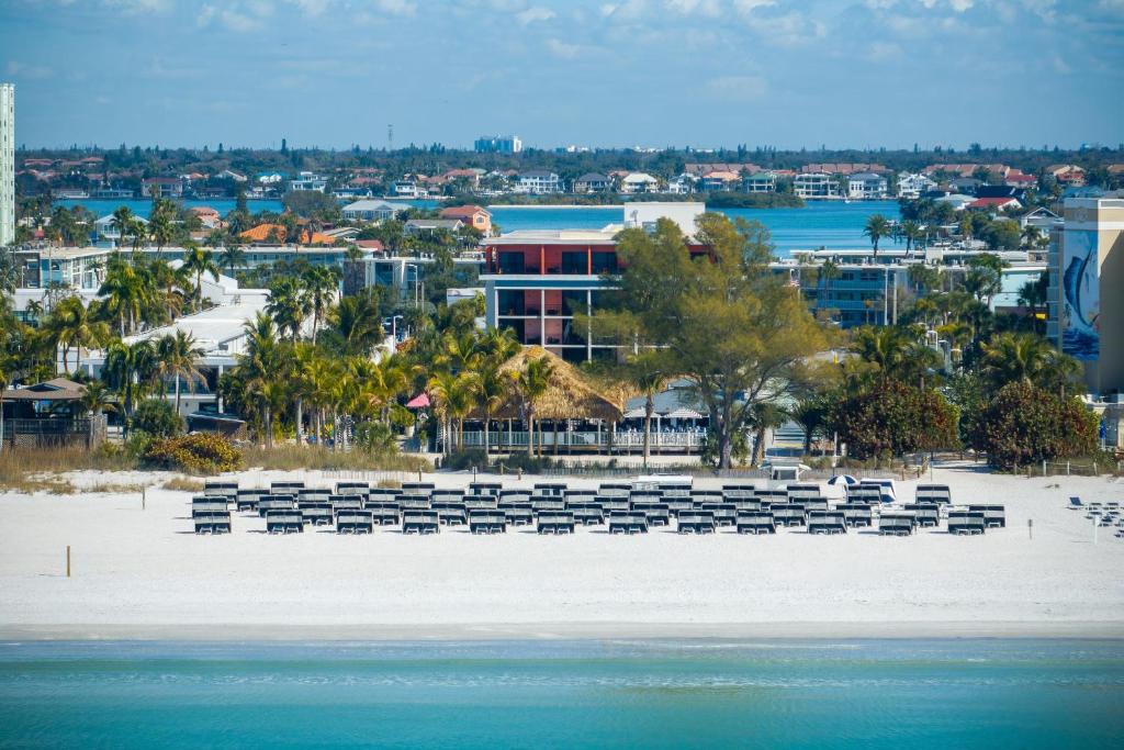 St. Pete Beach Hotel | Hilton Garden Inn St. Pete Beach, FL